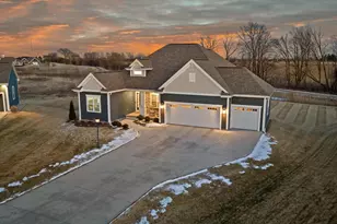 10830 N Tartan Ct, Mequon, WI 53097 - Photo 50