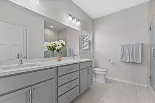 10830 N Tartan Ct, Mequon, WI 53097 - Photo 18