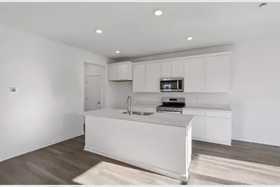 7051  Oakmont Rd, Racine, WI 53403 - Photo 38