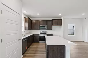 7052 Fair Oaks Rd, Racine, WI 53403 - Photo 22