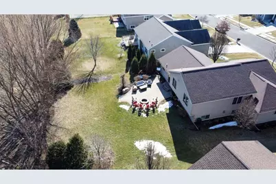 851  Shooting Star Cir, DeForest, WI 53532 - Photo 32