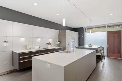 851 E Reservoir Ave, Milwaukee, WI 53212 - Photo 32