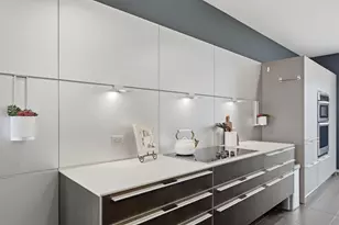 851 E Reservoir Ave, Milwaukee, WI 53212 - Photo 22