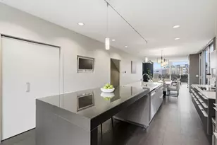 851 E Reservoir Ave, Milwaukee, WI 53212 - Photo 20