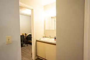 410 10th St, La Crosse, WI 54601 - Photo 10