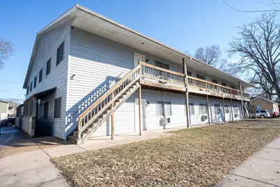410  10th St, La Crosse, WI 54601 - Photo 2
