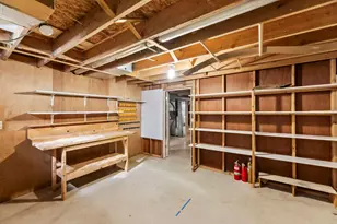 N81W13139 Country Terrace Ln, Menomonee Falls, WI 53051 - Photo 36