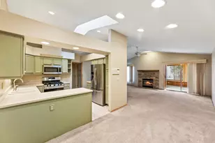 N81W13139 Country Terrace Ln, Menomonee Falls, WI 53051 - Photo 12