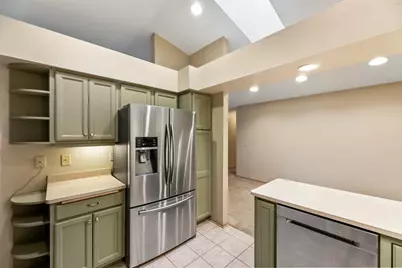 N81W13139  Country Terrace Ln, Menomonee Falls, WI 53051 - Photo 10