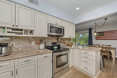 352  County Road B - #12, Fontana, WI 53125 - Photo 6