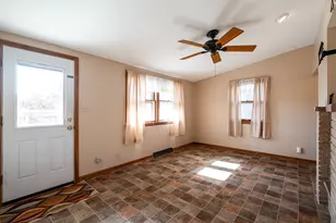 11027 W Derby Ave, Wauwatosa, WI 53225 - Photo 26