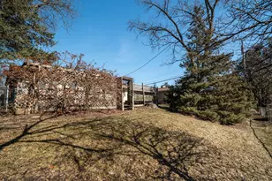 11027 W Derby Ave, Wauwatosa, WI 53225 - Photo 36