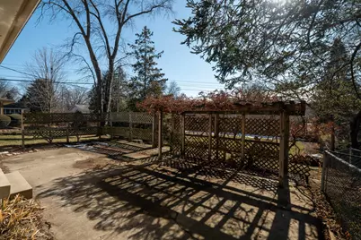 11027 W Derby Ave, Wauwatosa, WI 53225 - Photo 38