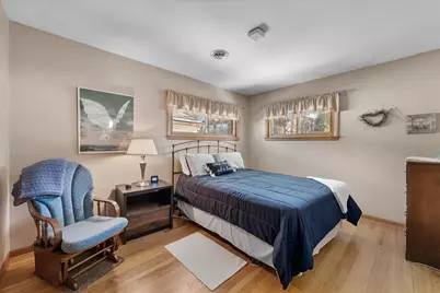 7128 W Kinnickinnic River Park, West Allis, WI 53219 - Photo 20