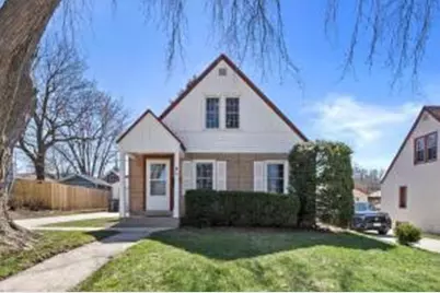 113  Coolidge Ave, Waukesha, WI 53186 - Photo 1