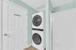 9342 W Loomis Rd, Franklin, WI 53132 - Photo 16