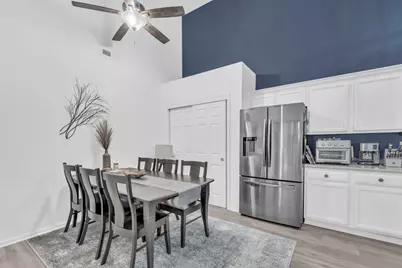 9342 W Loomis Rd #3, Franklin, WI 53132 - Photo 6