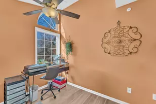 9342 W Loomis Rd, Franklin, WI 53132 - Photo 22