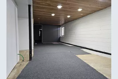 7710 N Edgeworth Dr, Milwaukee, WI 53223 - Photo 30