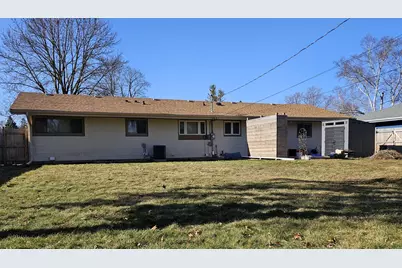 7710 N Edgeworth Dr, Milwaukee, WI 53223 - Photo 4