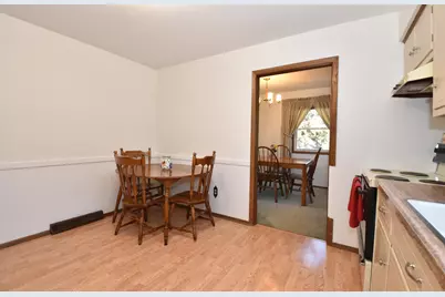 2324 S Brookland Rd, New Berlin, WI 53151 - Photo 16