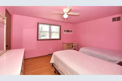 2324 S Brookland Rd, New Berlin, WI 53151 - Photo 28