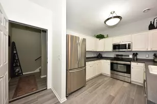 1500 Gabriel Dr, Waukesha, WI 53188 - Photo 4