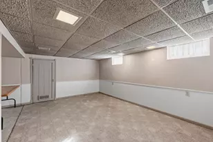 1617 S 95th St, West Allis, WI 53214 - Photo 16