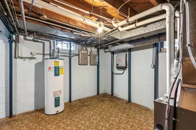 1617 S 95th St, West Allis, WI 53214 - Photo 14