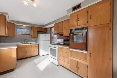 1617 S 95th St, West Allis, WI 53214 - Photo 20