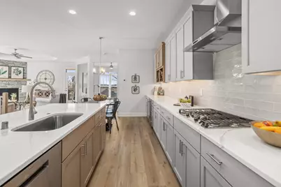 N28W25285  Parkway Ridge Cir #C, Pewaukee, WI 53072 - Photo 6