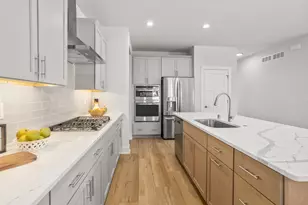 N28W25285 Parkway Ridge Circle, Pewaukee, WI 53072 - Photo 6