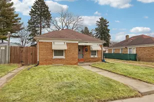 245 Island Ave, Racine, WI 53405 - Photo 4