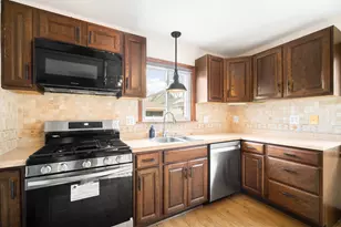 2912 S 45th St, Milwaukee, WI 53219 - Photo 6