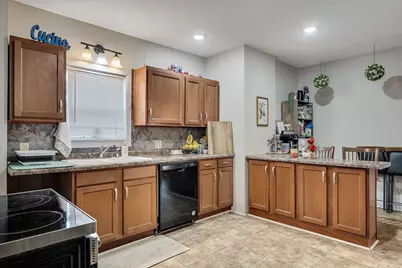 708  Ferry St #710, La Crosse, WI 54601 - Photo 6