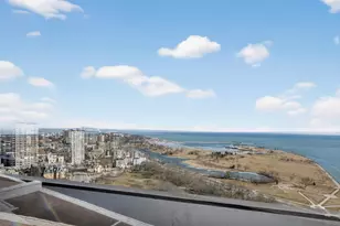 929 N Astor St, Milwaukee, WI 53202 - Photo 36