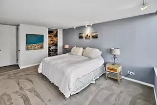 929 N Astor St, Milwaukee, WI 53202 - Photo 18