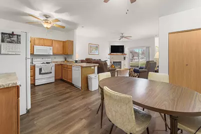 330  Brookside Dr #4, Mayville, WI 53050 - Photo 6