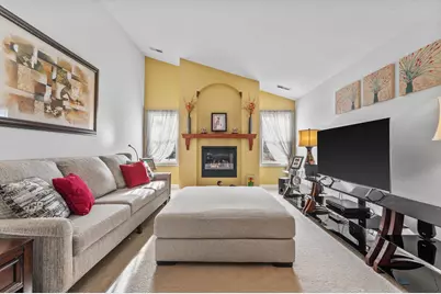 2600  Hidden Dr #11, Saint Francis, WI 53235 - Photo 6