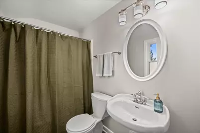 2046 S 94th St, West Allis, WI 53227 - Photo 20