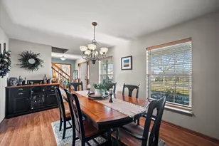 7277 S Dover Hill Ct, Franklin, WI 53132 - Photo 12