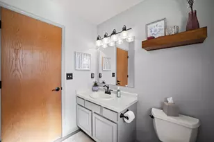 7277 S Dover Hill Ct, Franklin, WI 53132 - Photo 30