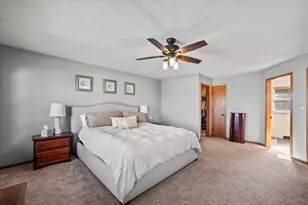7277 S Dover Hill Ct, Franklin, WI 53132 - Photo 18