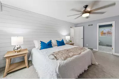 12272 W Morgan Oak Dr, Greenfield, WI 53228 - Photo 32