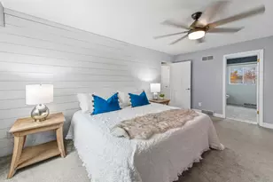 12272 W Morgan Oak Dr, Greenfield, WI 53228 - Photo 32