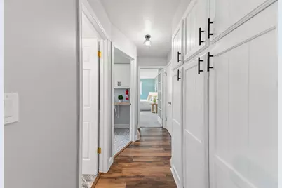 12272 W Morgan Oak Dr, Greenfield, WI 53228 - Photo 18