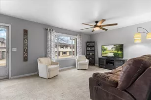 W163N11527 Windsor Ct, Germantown, WI 53022 - Photo 2