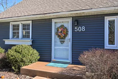 508 N 112th St, Wauwatosa, WI 53226 - Photo 2