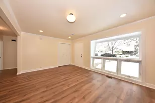 8105 W Townsend St, Milwaukee, WI 53222 - Photo 10