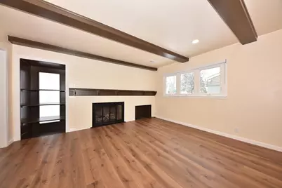 8105 W Townsend St, Milwaukee, WI 53222 - Photo 18